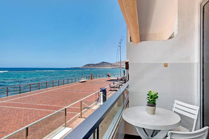 Apartamento en la playa - image 14