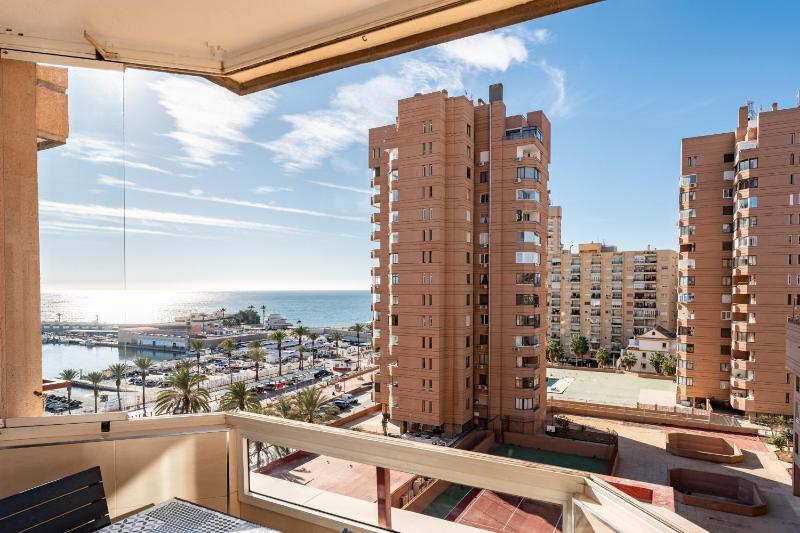 Sunny studio with seaview - image 2