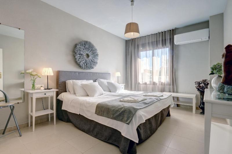 Puerto Banus La Maestranza - image 15