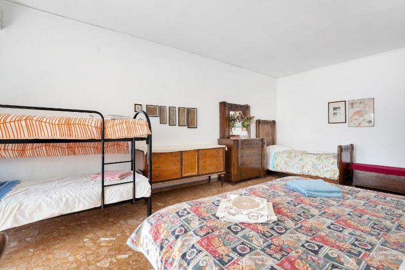 Venice Apartment - image 16