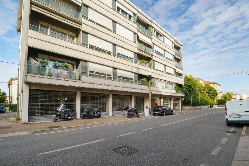 Venice Apartment - image 34
