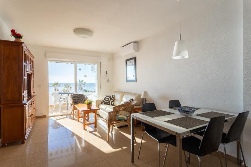 Seafront apartment - image 9
