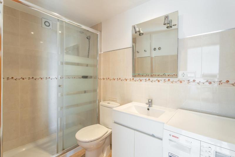 Seafront apartment - image 16