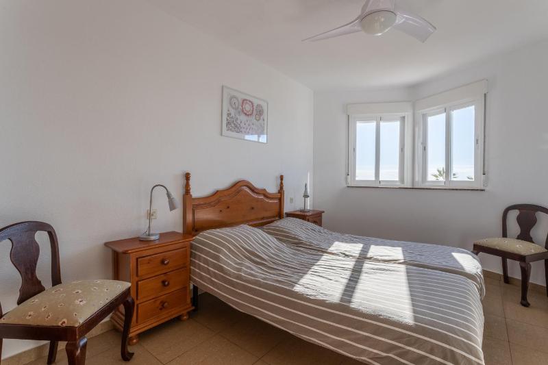 Seafront apartment - image 6