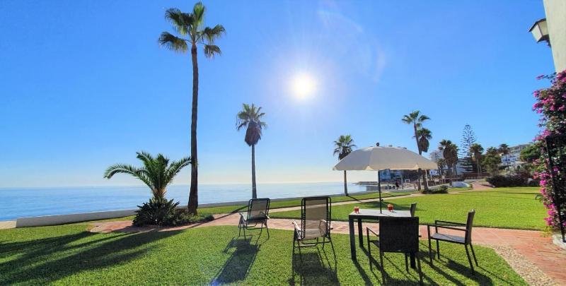 Sea Front Beach House Macarena C - image 35