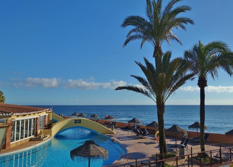 Sea Front Beach House Macarena C - image 12