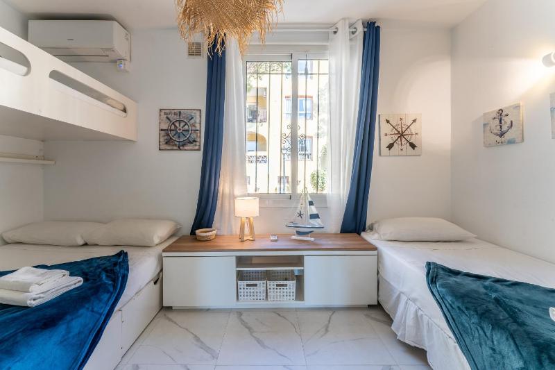 Sea Front Beach House Macarena C - image 34