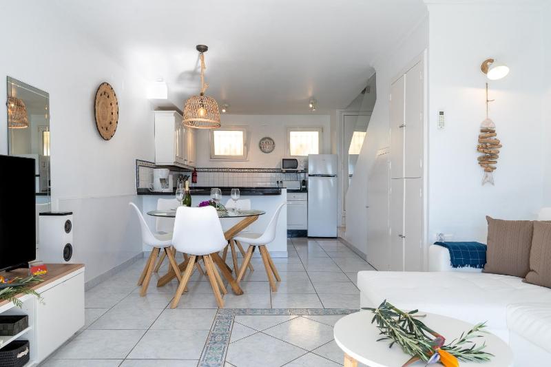 Sea Front Beach House Macarena C - image 41