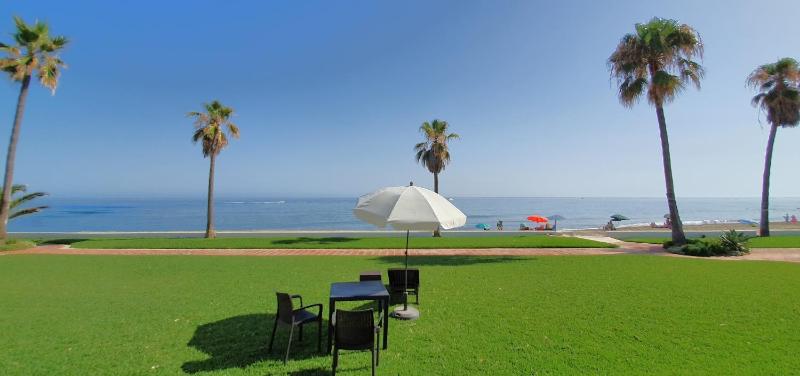 Sea Front Beach House Macarena C - image 17