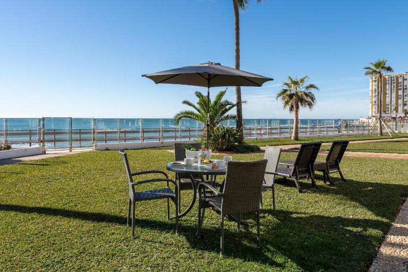 Sea Front Beach House Macarena C - image 24