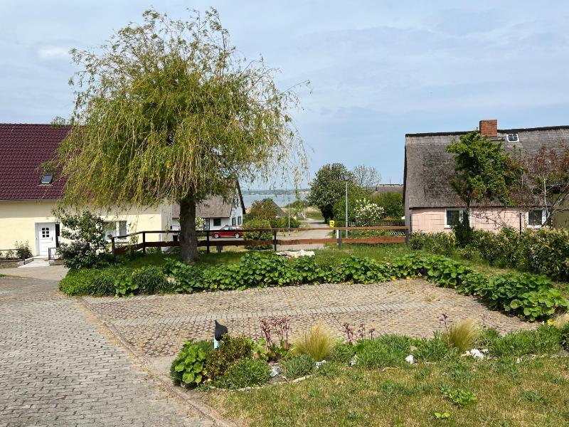 Bungalow - image 2