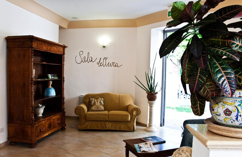 Sovrana Beach Hotel - Pet Friendly - Breakfast until 12 - Parking - image 29