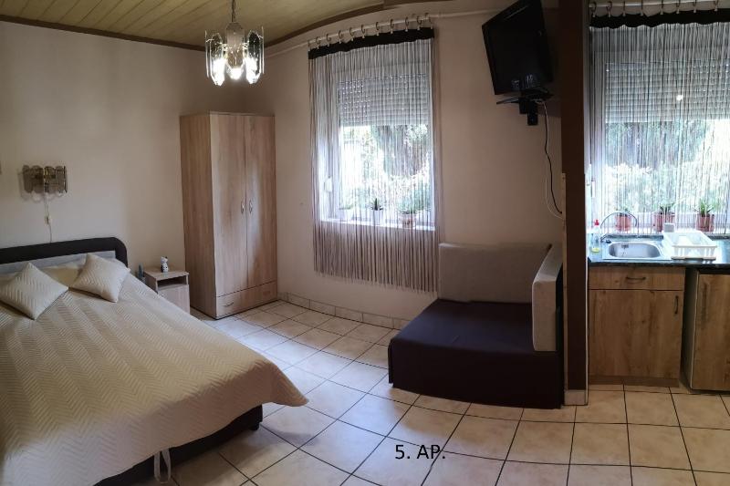 CSABA-EMILKA-SPA Apartmanok - image 20