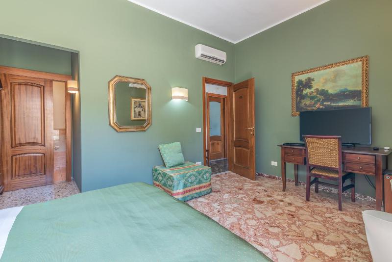 Casa Neathon - Whole House 14 guest - image 17