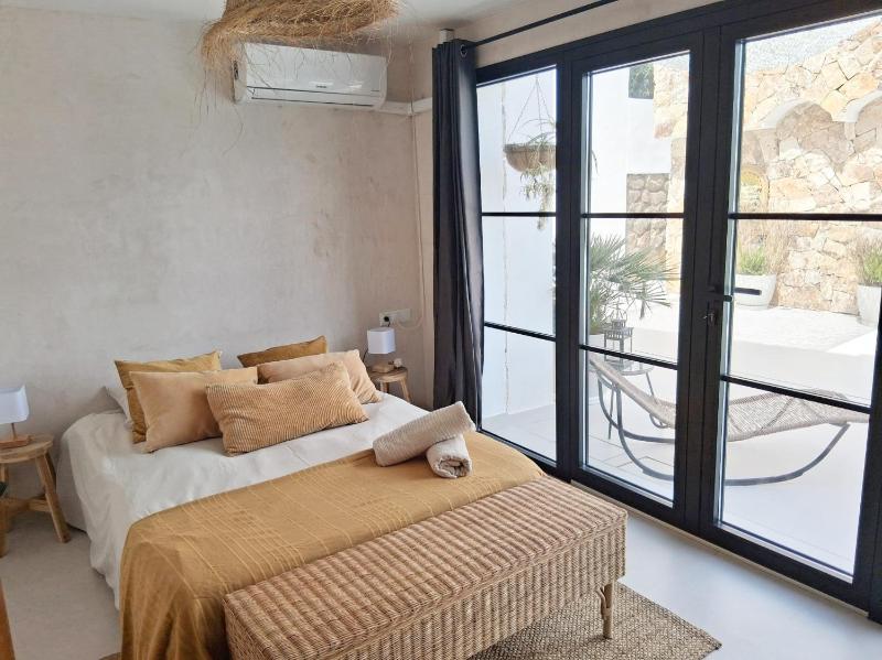 Beachfront Villa - image 28