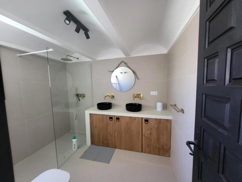 Beachfront Villa - image 7