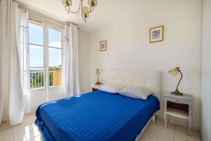 Villa privée avec piscine - image 2