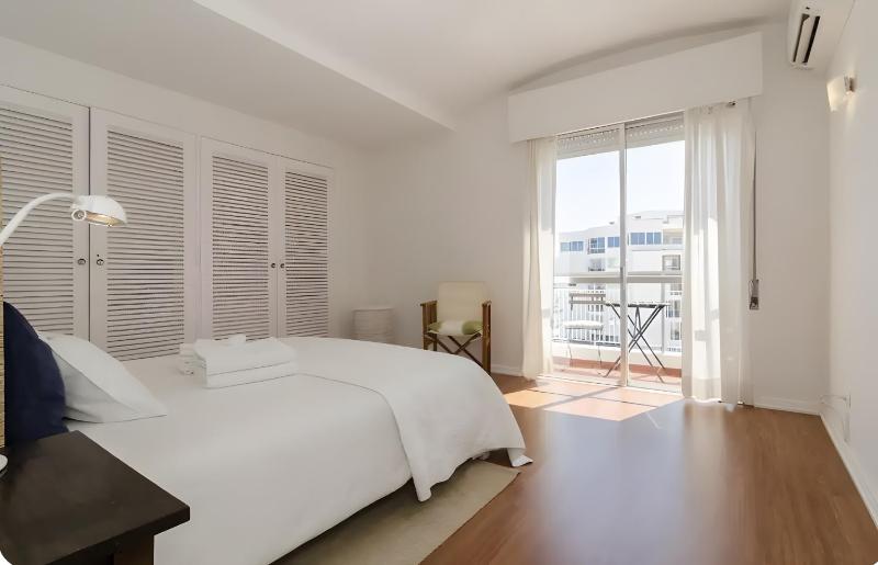 Panoramic Faro Apartment - image 15
