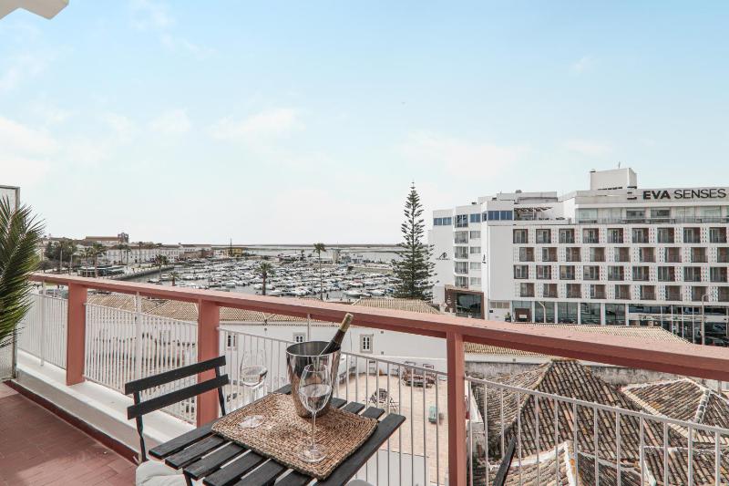 Panoramic Faro Apartment - image 24