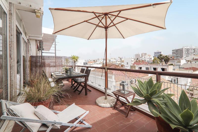 Panoramic Faro Apartment - image 1