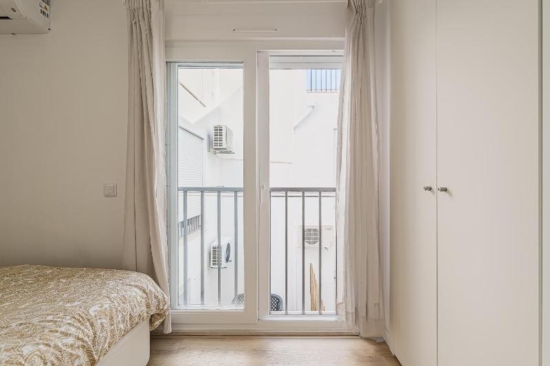 Beach House In Sesimbra - image 19