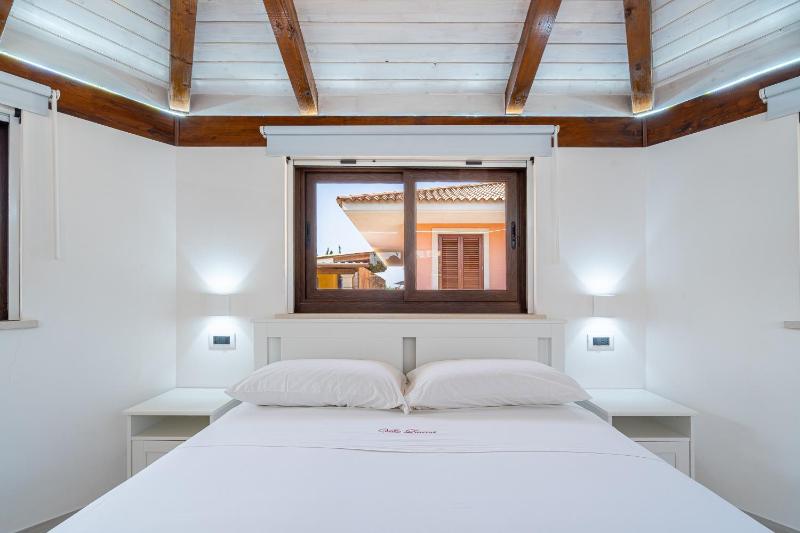 Villa Luana con piscina - image 16