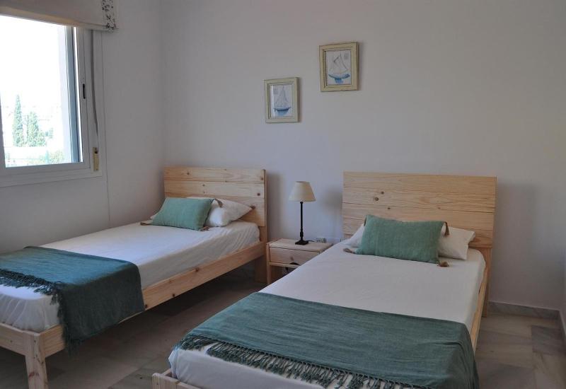Frontline Beach Apartment - image 11