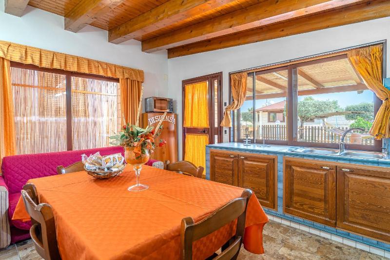 Villa Luana con piscina - image 43