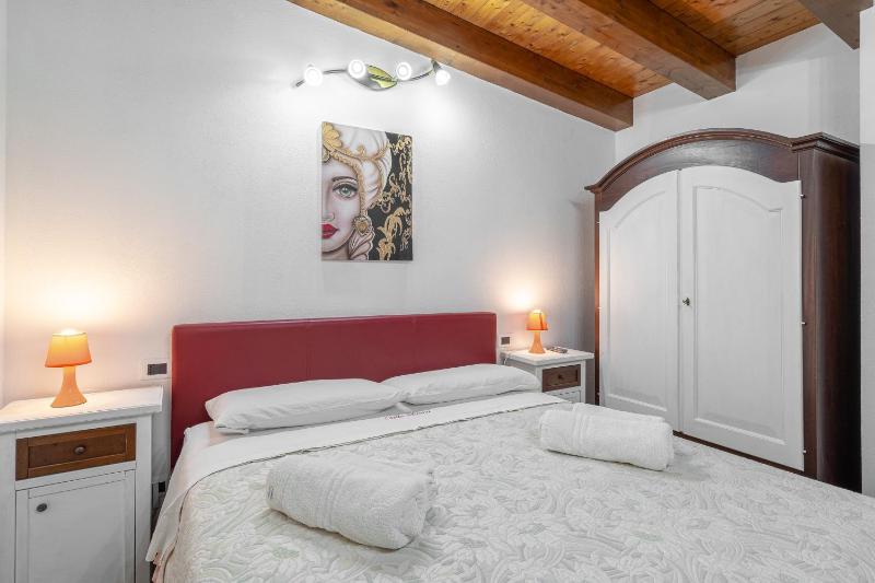 Villa Luana con piscina - image 40