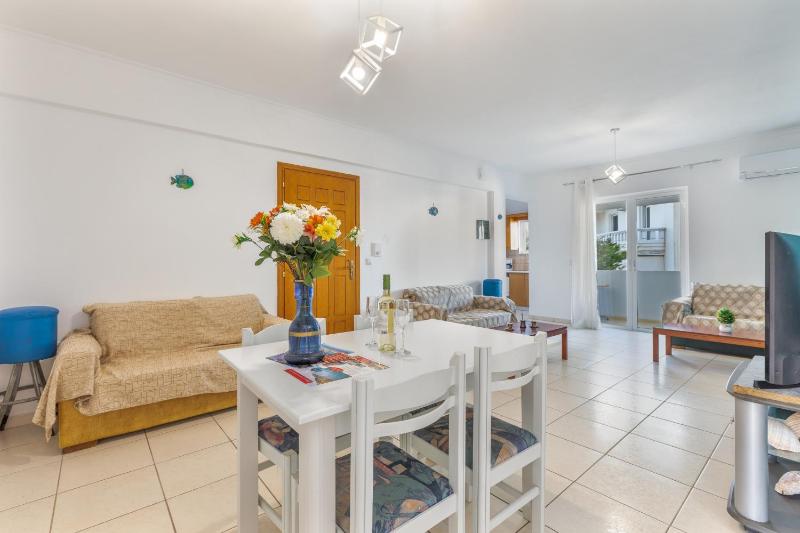 Eftichia Apartment Nea Chora - image 9