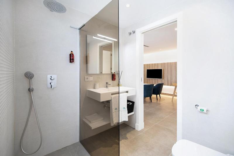 Manuela Sea Villa - image 2