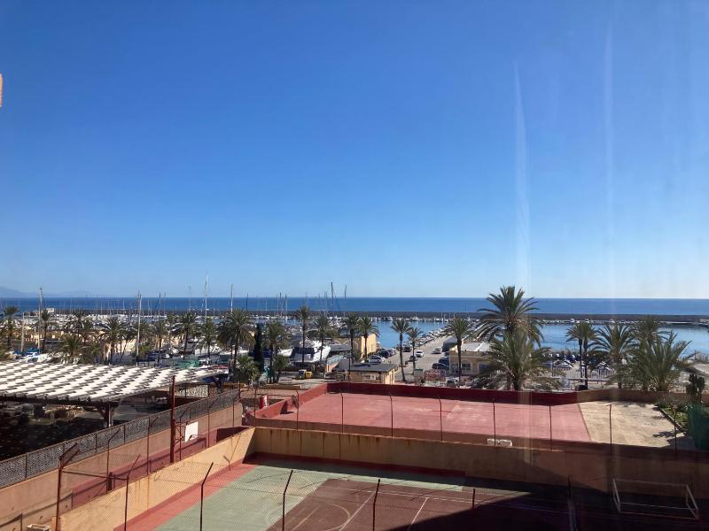 Marina view apartment - image 15