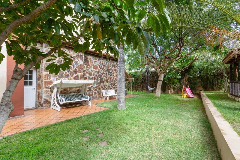 Preciosa Casa Con Jardín Privado - image 21