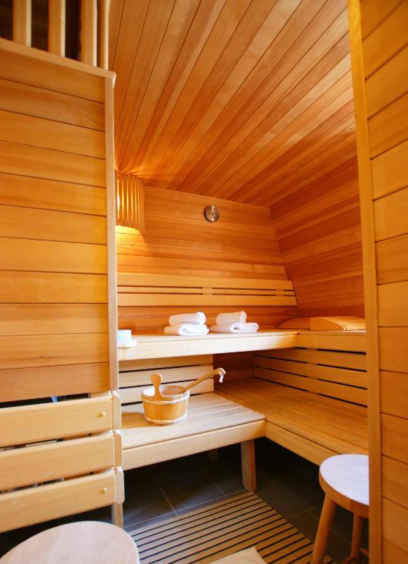 Deluxe Room With Sauna image 1