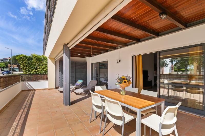 Marina park Apartment - image 1