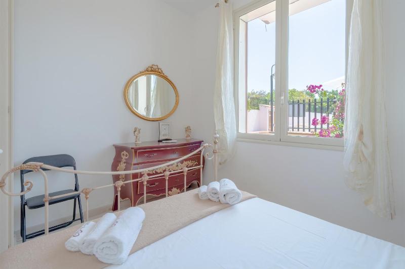 Appartamento con vista piscina - image 17