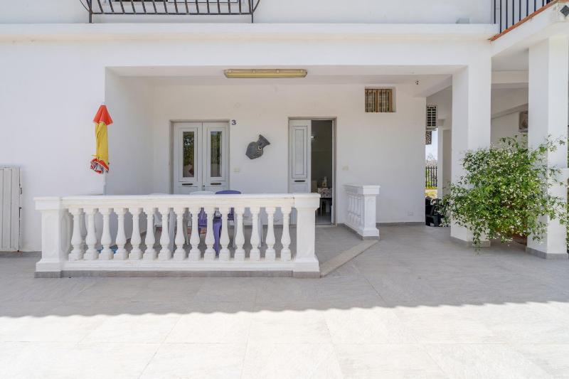 Appartamento con vista piscina - image 2