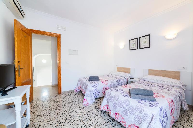 Hostal Moya - image 33
