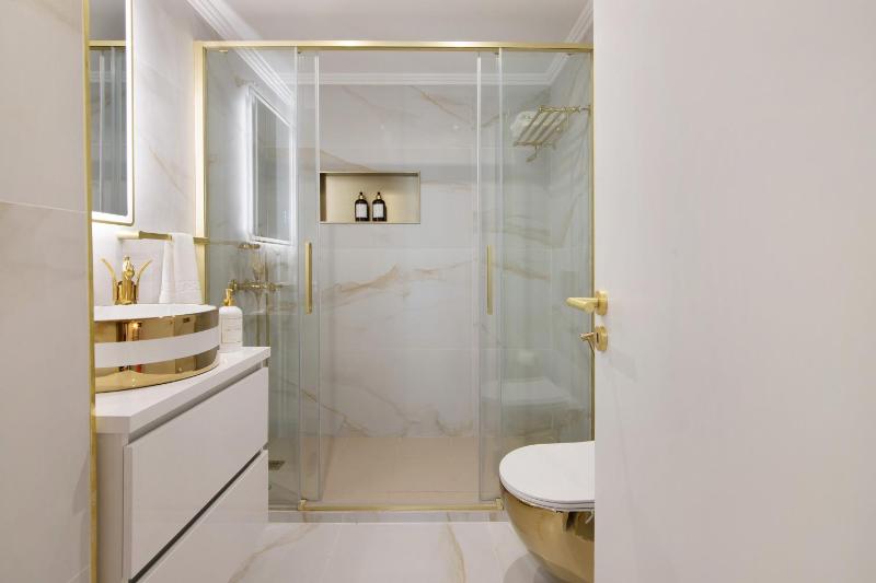 Jungle Flat with Pool T2 Montechoro - image 13