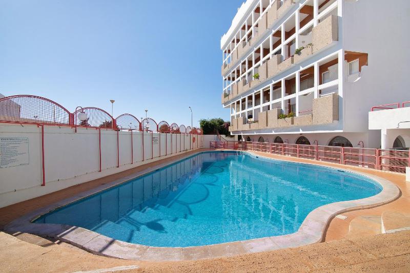 Jungle Flat with Pool T2 Montechoro - image 15