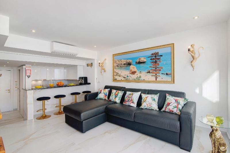 Jungle Flat with Pool T2 Montechoro - image 1