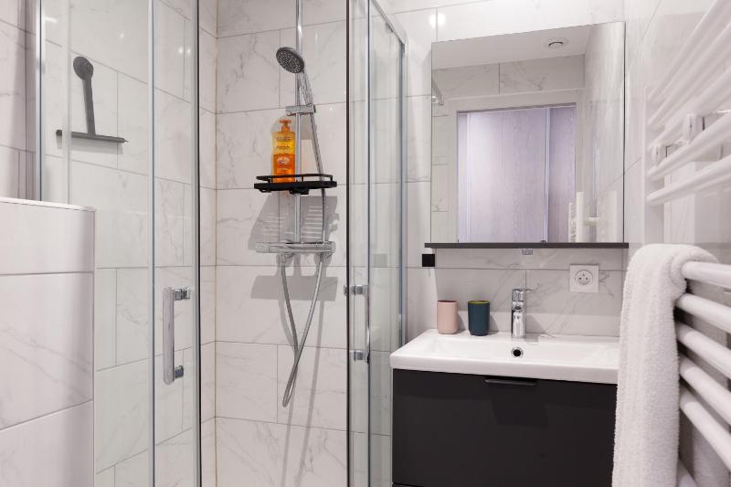 Appartement Lumineux refait à Neuf - image 7