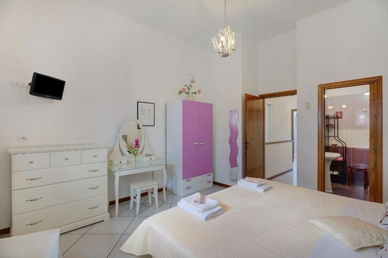 Villino Dei Fiori - image 6