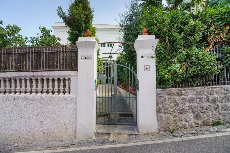 Villino Dei Fiori - image 17