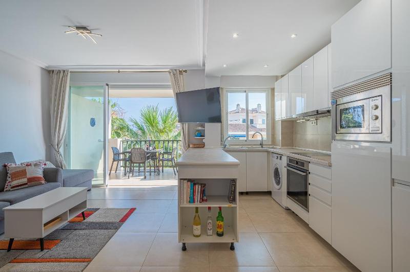 Marbella – Puerto Banus locrimar 3 - image 4