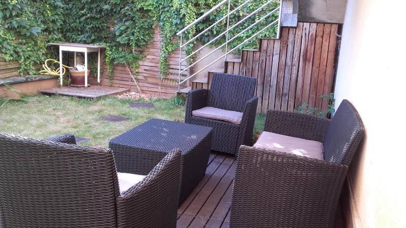 Oasis T3 centre ville jardin privé - image 8