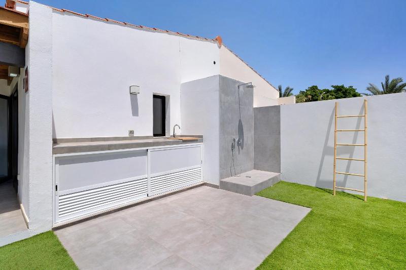 Casa Luna Kingbed and Jacuzzi - image 16