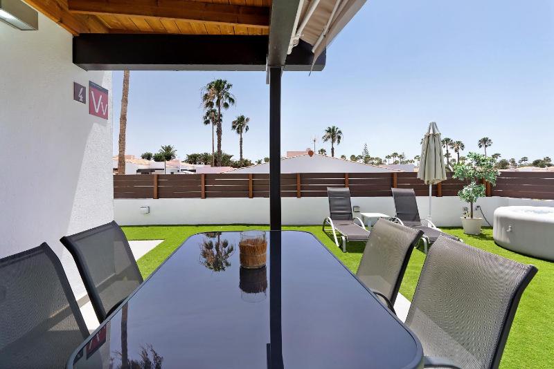 Casa Luna Kingbed and Jacuzzi - image 9