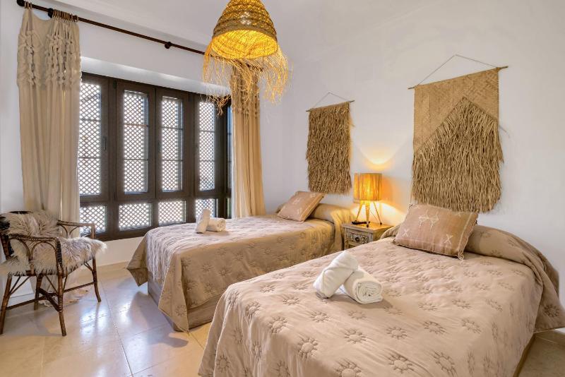 Villa Gadea 7-2 - image 40