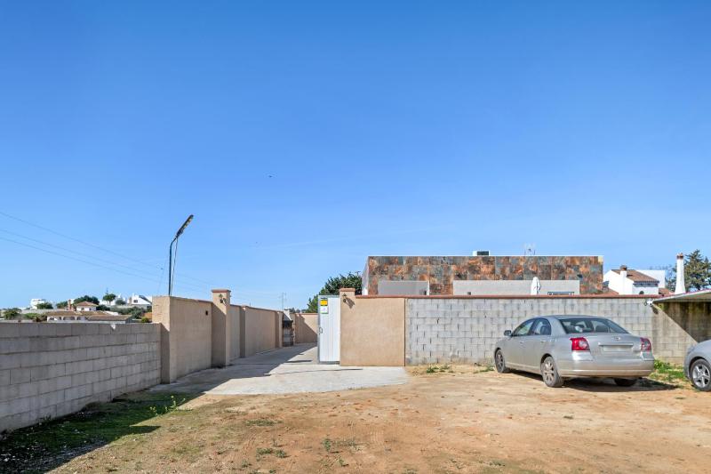 El Descanso - image 4